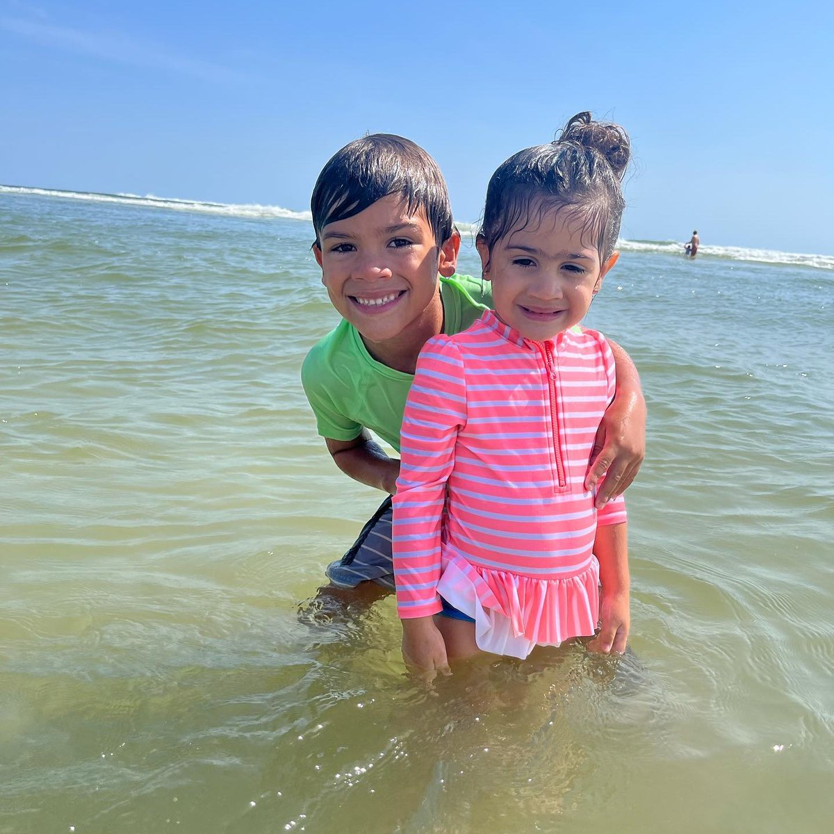 🌞 Sunshine and 🐚 seashells!  Florida's Historic Coast beaches are perfect for families. Gentle waves, calm waters, and plenty of space to build sandcastles while making unforgettable memories. 📸 @NiurkaJ27 bit.ly/3ib8p2W
