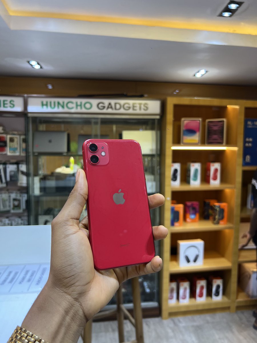 Fastest finger iPhone 11, 128gb. Wi-Fi only!

250k