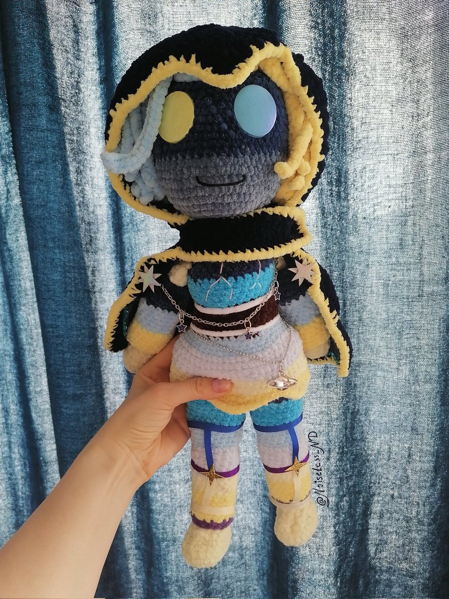 Today I finished the second plush - Gemini💫
Due to the lack of a suitable blue color, the plush turned out lighter than the original. But I hope it still looks cute💖

#lunarandearthshow #sunandmoonshow #gemini