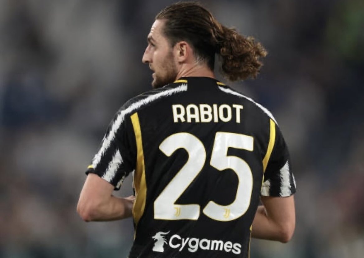 Adrien Rabiot wants guarantees before evaluating whether to renew his contract with Juventus or not. The French midfielder wants assurances from the Bianconeri management that Juventus can become a competitive team next season. (@cmdotcom)