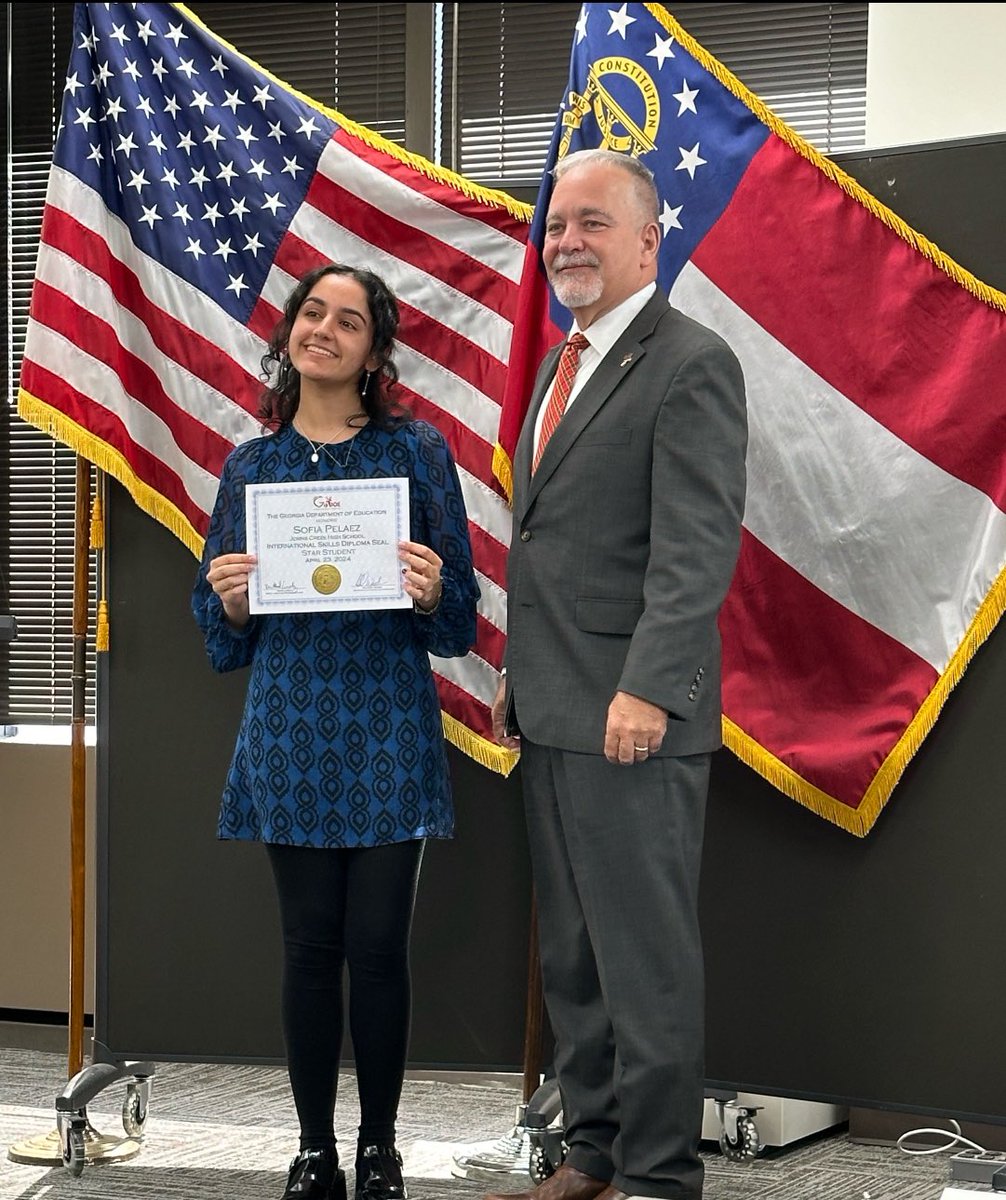 Congrats to Sofi Pelaez! She’s the #JCHSGladiators International Diplomat Seal Star Student!! #WeAre #GladiatorStrong @FultonCoSchools