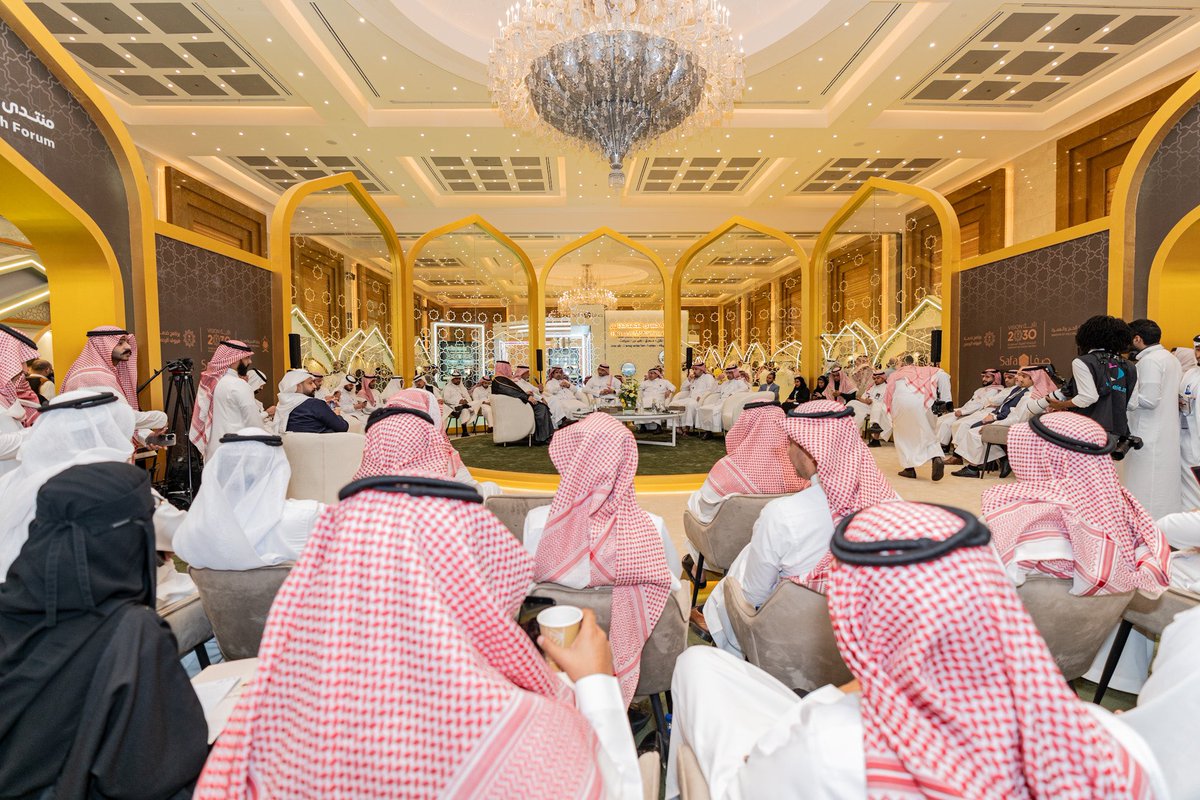 TAIBAcorp's tweet photo. شارك الرئيس التنفيذي سلطان العتيبي في جلسة الطاولة المستديرة في #منتدى_العمرة_والزيارة عن "الفرص التطويرية في خدمات الإسكان والضيافة" مع نخبة من قيادات القطاعين الحكومي والخاص والتي تنظمه وزارة الحج والعمرة. https://t.co/qH0zlf4fA6