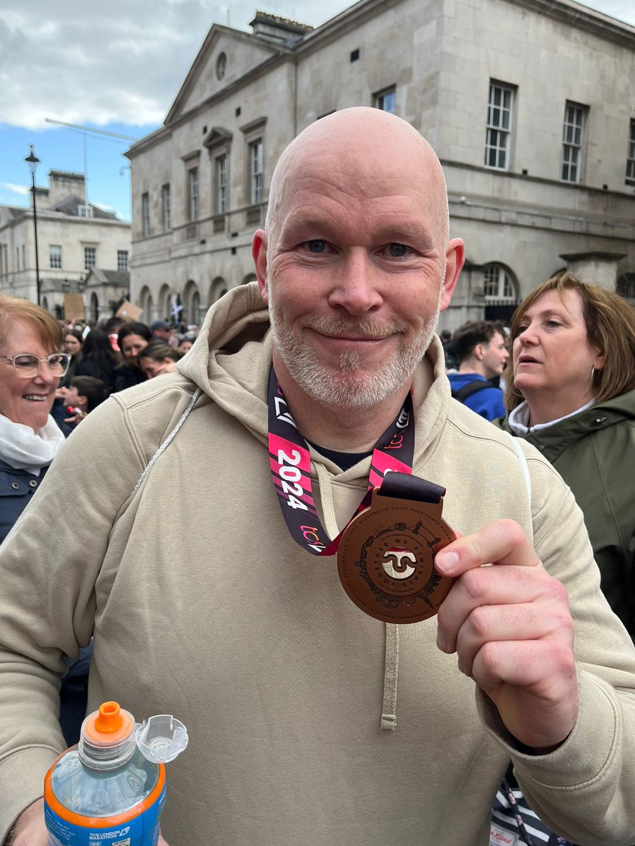 Hopefully not the last medal to arrive at Woking Park this season...🏅

Another huge congrats to our own @Powelly_9 for smashing the London Marathon 💪

⚫🟡 

@IsthmianLeague

#westfieldfc #isthmianleague #nonleague #groundhopper #pitchingin #football #grassroots