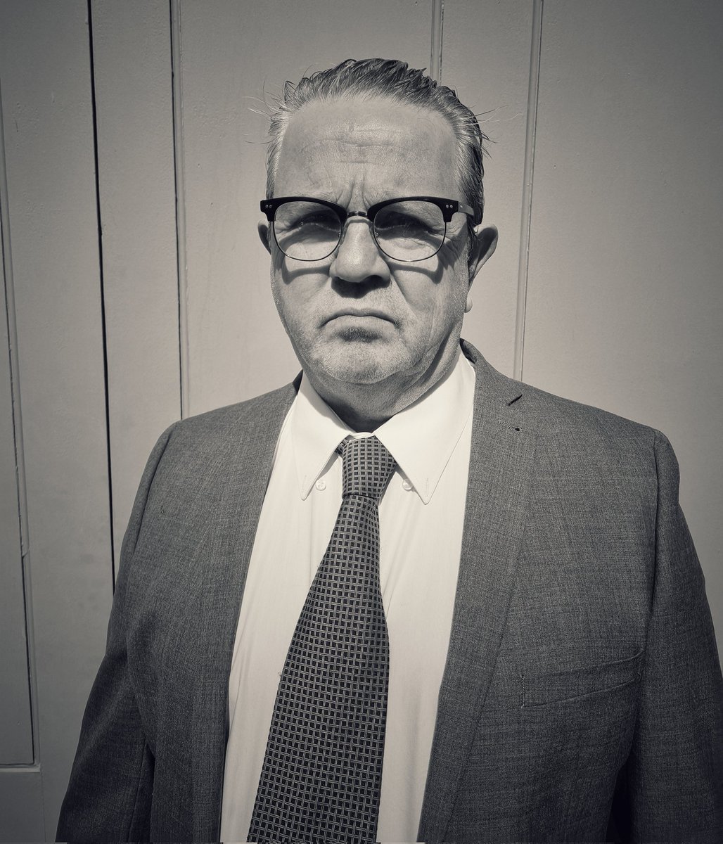 George Oldfield joined the police force in 1947, taking command of the investigation into the IRA bombing on the M62 prior to taking charge of the Yorkshire Ripper investigation. The Incident Room @RondoTheatre 1-4 May ticketsource.co.uk/rondotheatre (Photo: actor Mark Hale)