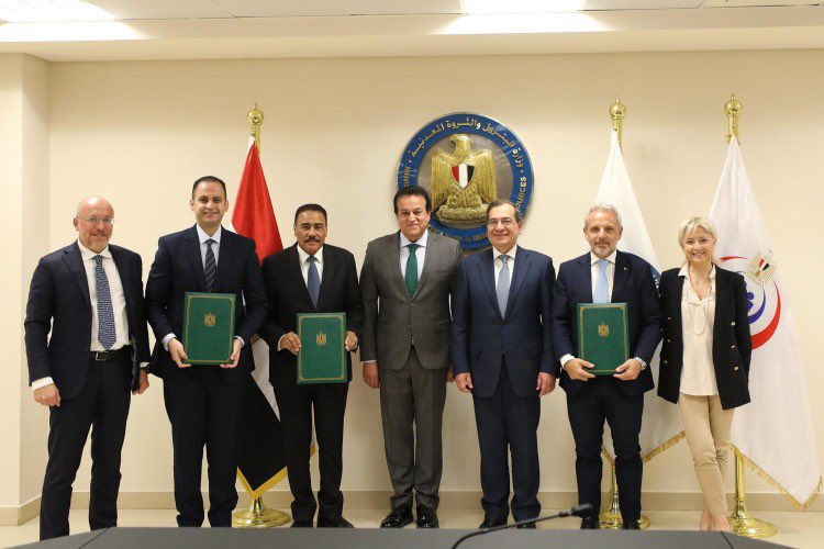 Egypt, Eni Sign Two CSR Agreements to Support Healthcare in Matrouh, Port Said Governates

egyptoil-gas.com/news/egypt-eni…

#corporatesocialresponsibility #egypt #italy #agreements #healthcare #petroleum