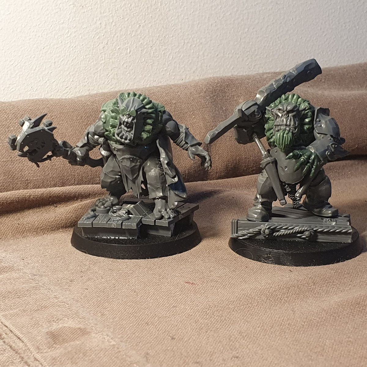WarbossKurgan's tweet photo. #TheRotmoons first: Kapitan Alunzo daLeeva was a Savage Big Boss, he'll be a Brute Boss.
El Doktoro was a Wardokk. He will become a Weirdnob Shaman.
https://t.co/a99wlIWKaJ
#PirateOrruks #AgeOfSigmar #Warhammer #Warcry #OrrukWarclans https://t.co/MDF7Gofrhe