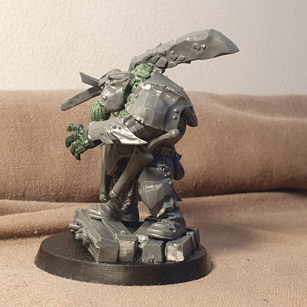 WarbossKurgan's tweet photo. #TheRotmoons first: Kapitan Alunzo daLeeva was a Savage Big Boss, he'll be a Brute Boss.
El Doktoro was a Wardokk. He will become a Weirdnob Shaman.
https://t.co/a99wlIWKaJ
#PirateOrruks #AgeOfSigmar #Warhammer #Warcry #OrrukWarclans https://t.co/MDF7Gofrhe