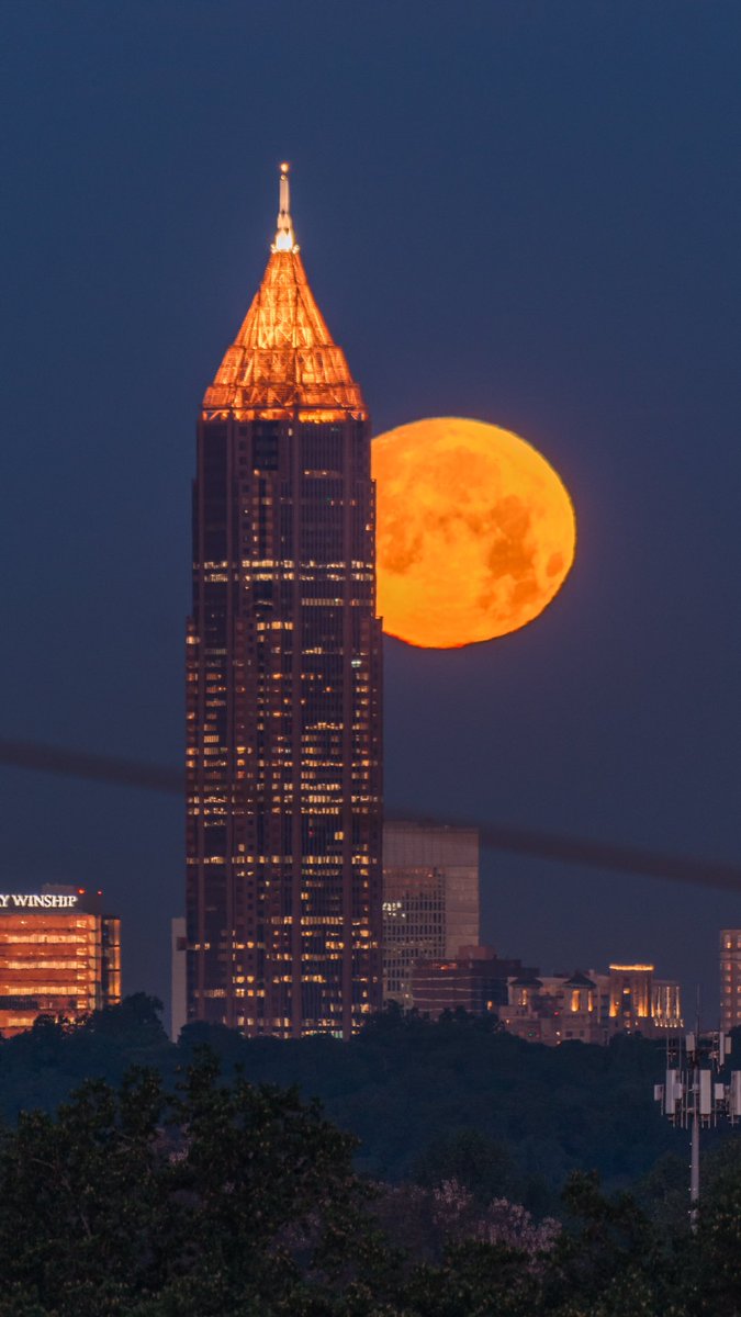 The #moonset in #Atlanta this morning was awesome!