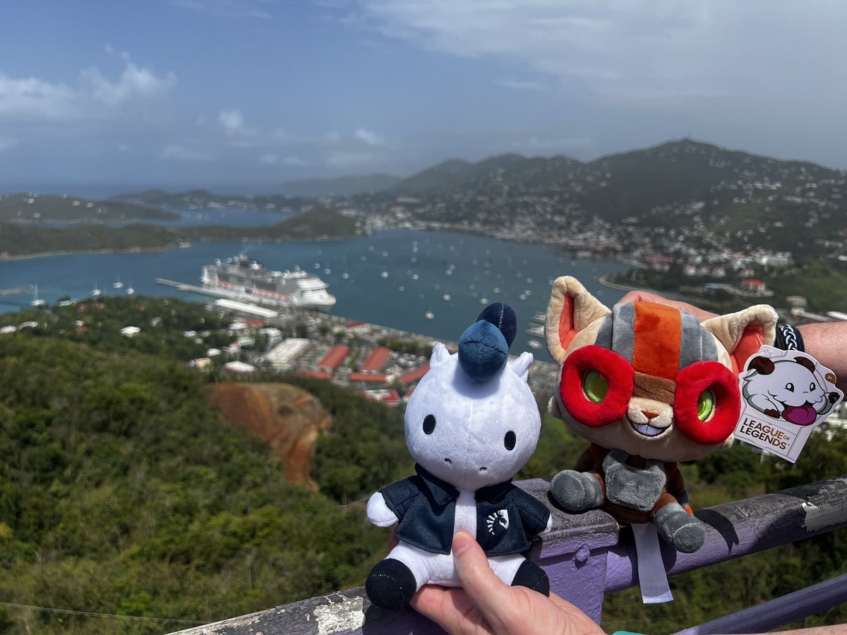 At the top of the world in St Thomas USVI with @blue1tl and Ziggs when we got word @alwaysplanahea1 landed in China 🙌🏻