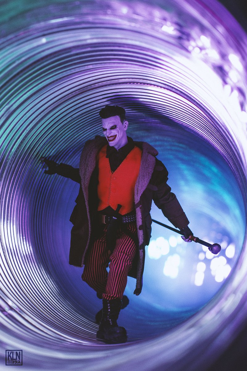 Escape from Arkham Asylum

👥 @mezcotoyz Joker Prince of the Crime

#ToyPhotoFrenchForce #toyphotography #mezco