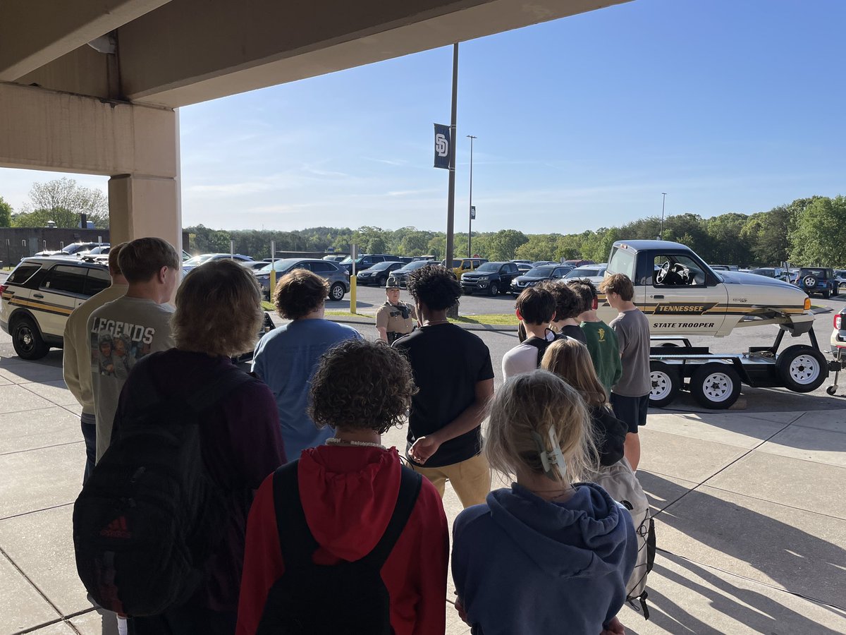 Thank you Trooper Jenkins for taking the time to educate the teens at Soddy Daisy High School about proper seat belt use. School Resource Deputy Wigley was a great help in assisting our trooper! @hcsotn