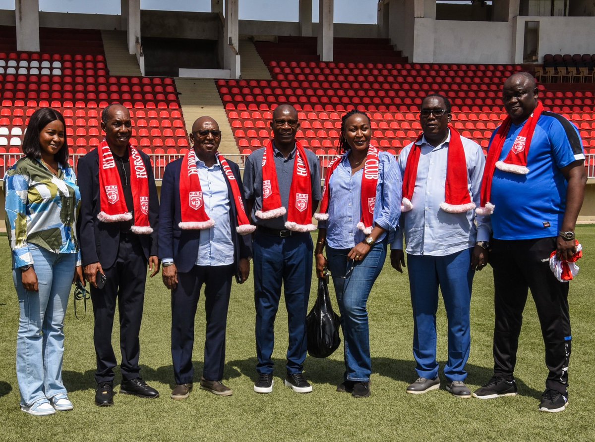 AcademieAFAS's tweet photo. 🤝 Le Consultant Technique Régional de la FIFA, M. 𝗢𝘂𝘀𝗺𝗮𝗻𝗲 𝗦𝗮𝘃𝗮𝗱𝗼𝗴𝗼 🇧🇫 était en visite de travail à l’AFAS ce matin. L’émissaire de l’instance dirigeante du football mondial a été impressionné par la qualité des infrastructures… (1/2)
#AFAS 🔵🔴 #Yorokoguia https://t.co/hASobSbtWw