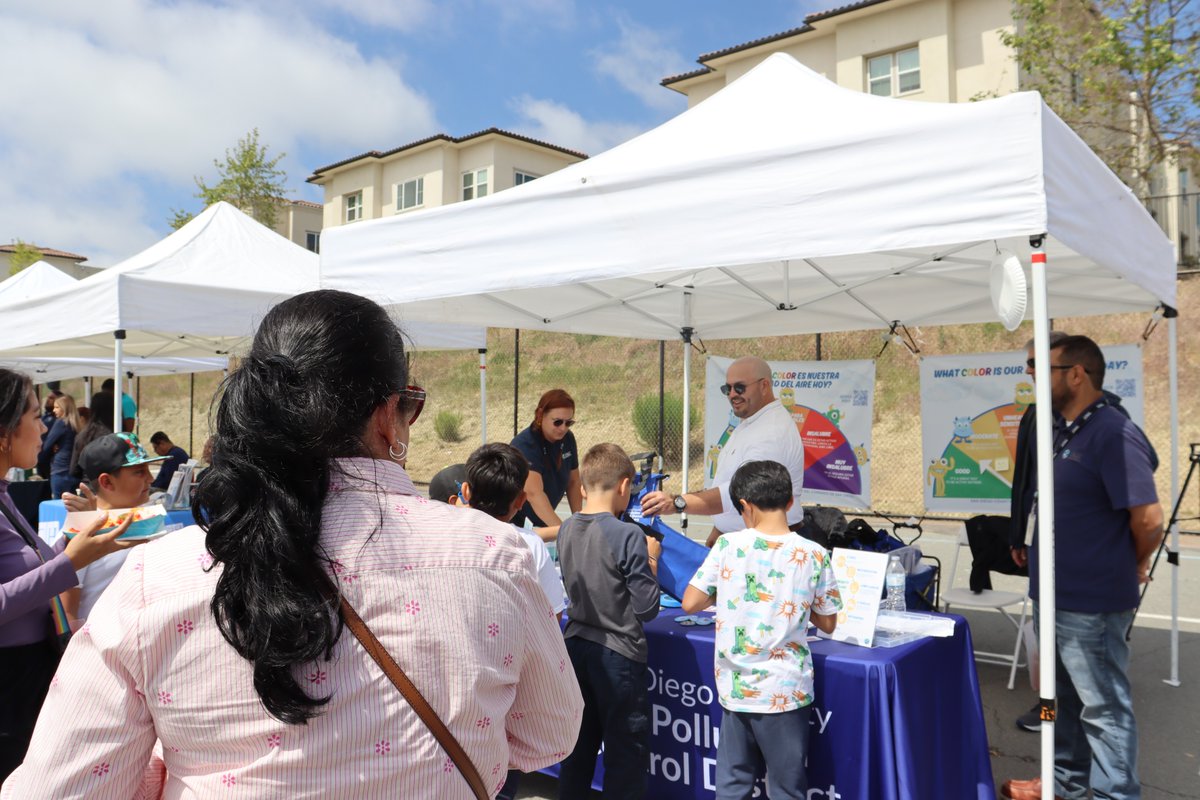 SDAPCD aimed to inspire the future generation of young minds at this year’s San Ysidro STEM Fair. 

Students learned how air quality is measured through interactive activities and the work our team does everyday. 

#SDAPCD #SanYsidro #STEMFair #CleanAirforAll