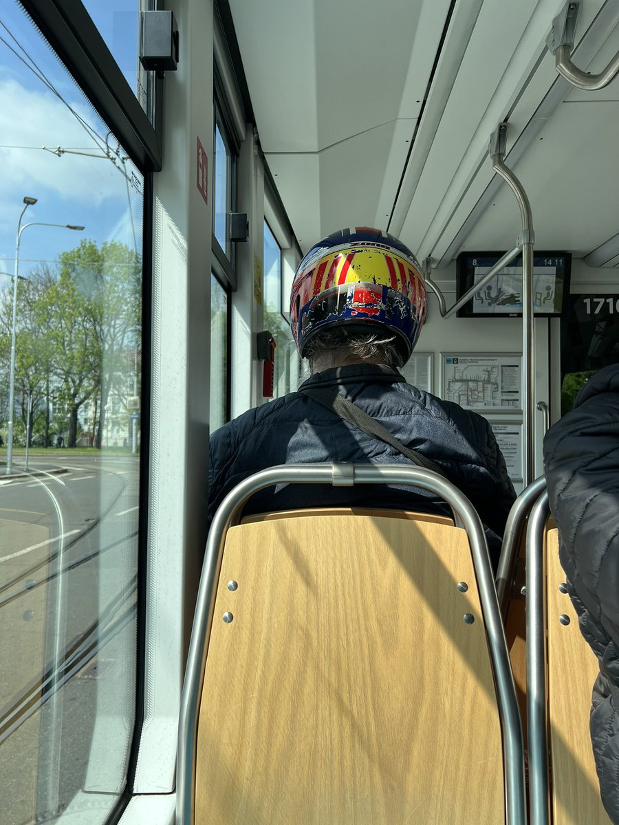 Když se nemůžeš dočkat, ale na motorku je ještě zima… 😂
<a href="/DPOstrava/">DP Ostrava</a>