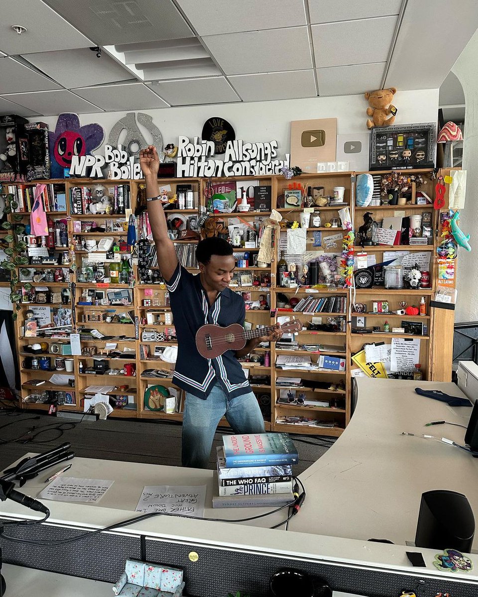 Did you know the cast of #KimberlyAkimbo performed a #TinyDeskConcerts ? It's available on Youtube. You can check it out here. youtu.be/ZRThiGArHxQ