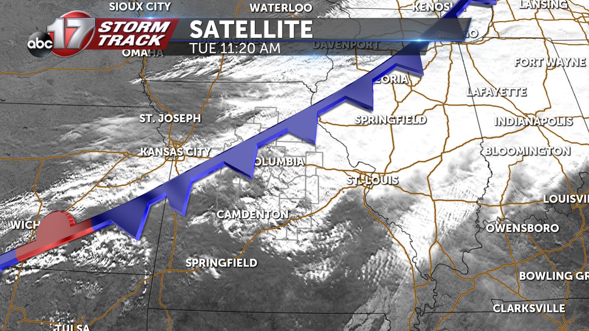 JohnRossWX's tweet image. Some spotty showers, thunderstorms, and cloud cover linger into the afternoon. I'll have the latest track on this evening's clearing at noon!
#CoMO, #JCMO, #MidMO, #MOwx