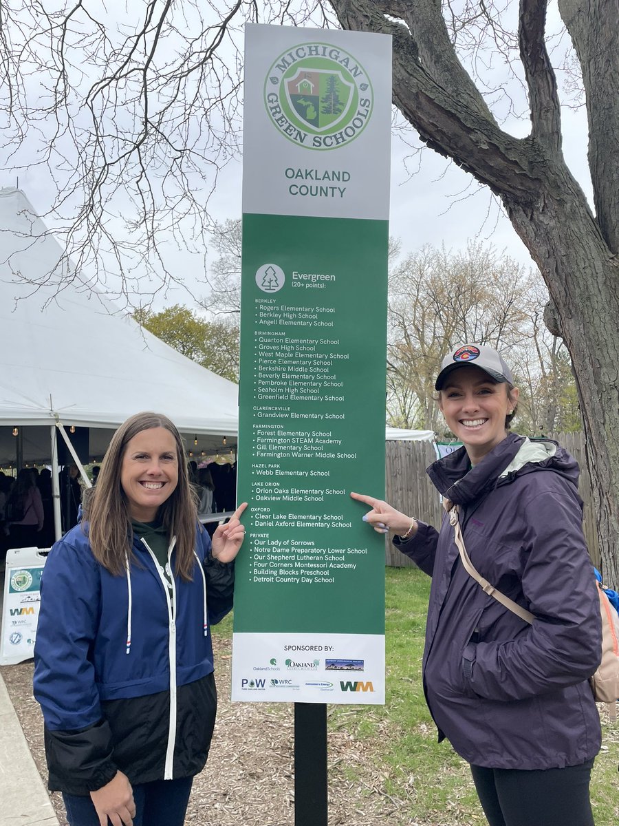 Orion Oaks received Evergreen status as a Michigan Green School again this year! Mrs. McCumber and Mrs. Smith accepted the school’s award at the Detroit Zoo Today! Keep up the great efforts Orion Oaks ♻️ 🍃 🦒 @LkOrionSchools