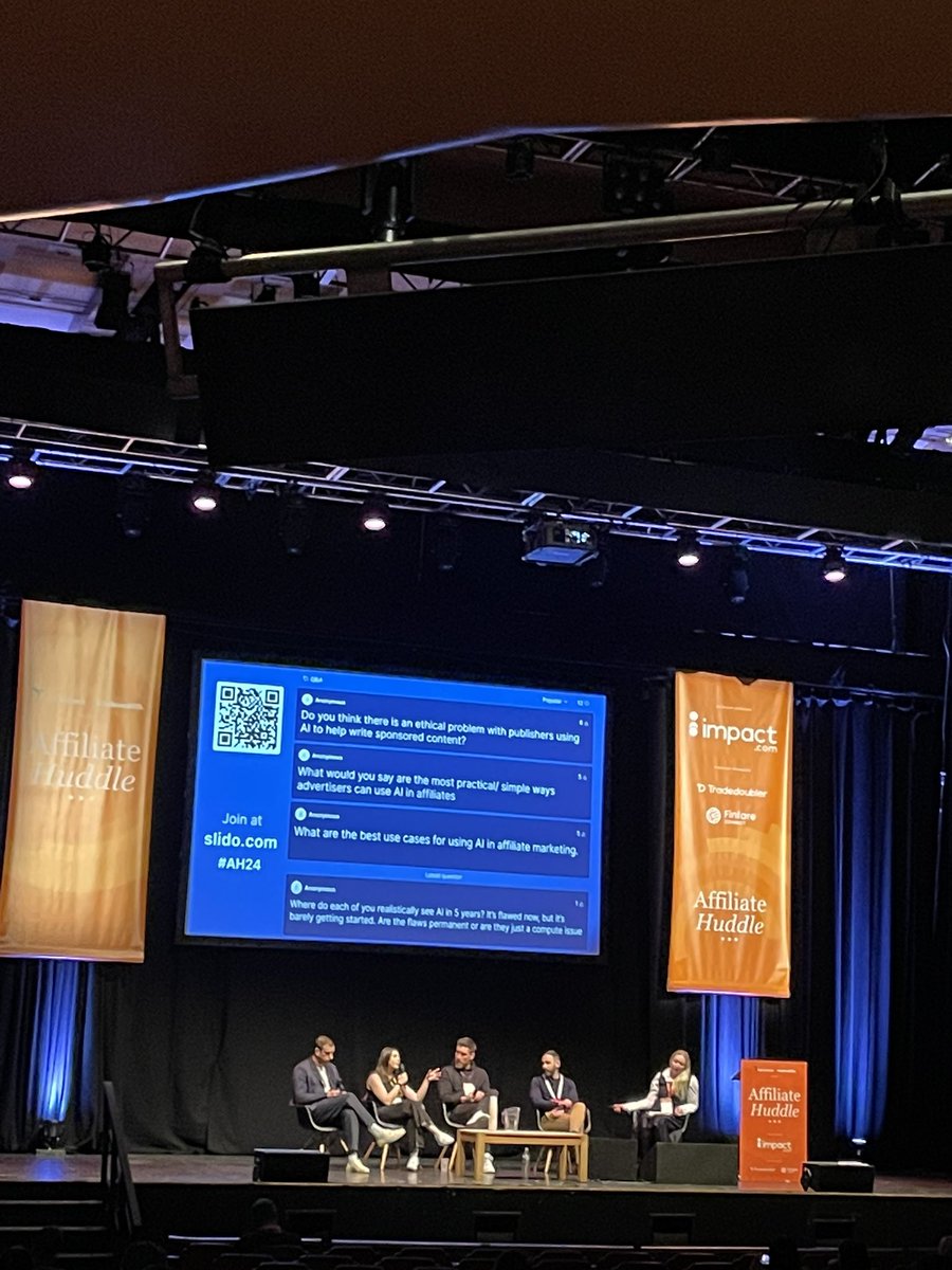 sergio_csv's tweet photo. Hello from @AffiliateHuddle 👋

#AH24 @betzillioncom https://t.co/ajbcaHaHqV