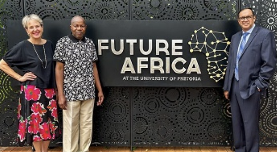 Exciting news! Canon Collins Trust Alum Professor Maano Ramutsindela appointed as Future Africa Research Chair in Sustainability Transformations. Historic collaboration between UP & UCT demonstrates commitment to academic excellence & social change through sustainable development