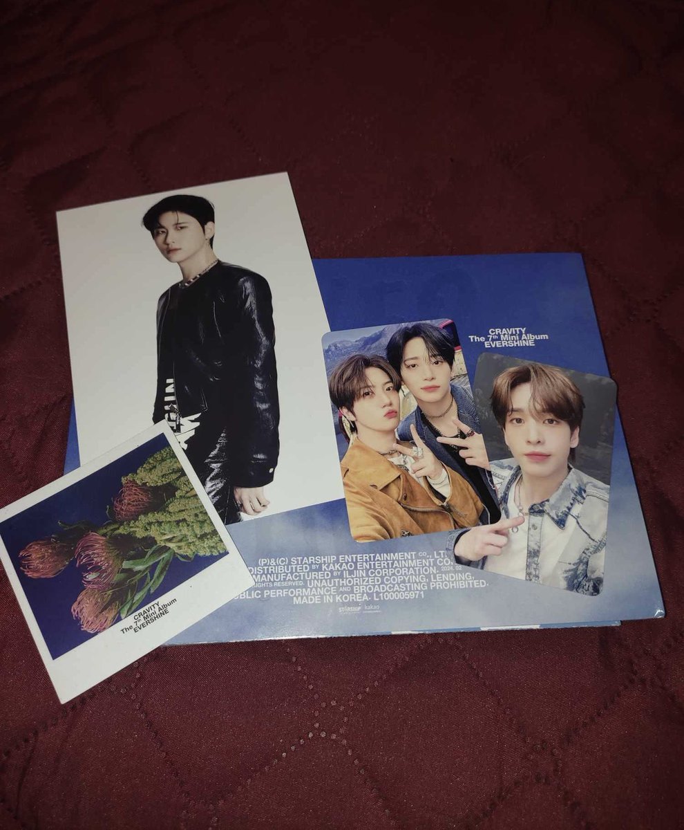 toomatoz's tweet photo. My best pulls yet!! @seoulthingsmnl is my lucky charm π No dupes sets are crazzzy but Iβm most thankful for an approachable and friendly seller like you! So satisfied with my purchase. #STMMLfeedback https://t.co/wg8WOfLqPk