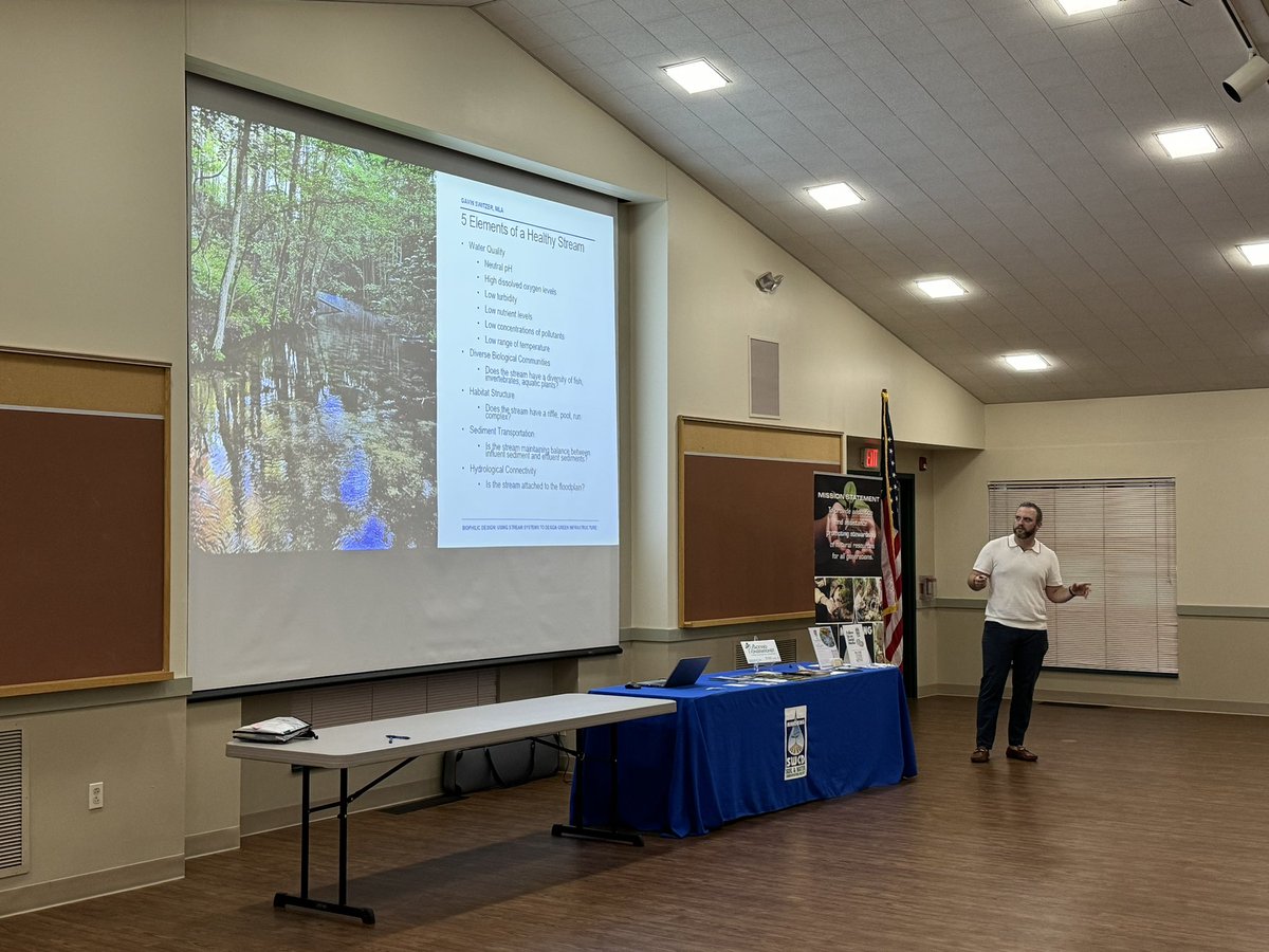 The Mahoning Valley is learning about conservation and biodiversity. Don’t miss the story on Thursday by Alex Sorrells. 

Photo by Alex Sorrells / The Jambar

#millcreekmetroparks #conservation #youngstown #biodiversity

#ysu #thejambar #jambartv