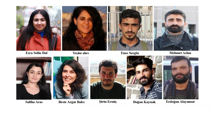 Sieben kurdische Journalist*innen wurden heute in der Türkei festgenommen. Und Bundespräsident Steinmeier ist im Land. Morgen trifft er Präsident #Erdoğan. Wird er die Frage der Demokratie, der Menschenrechte und der Meinungsfreiheit thematisieren? Es wäre mehr als überfällig.