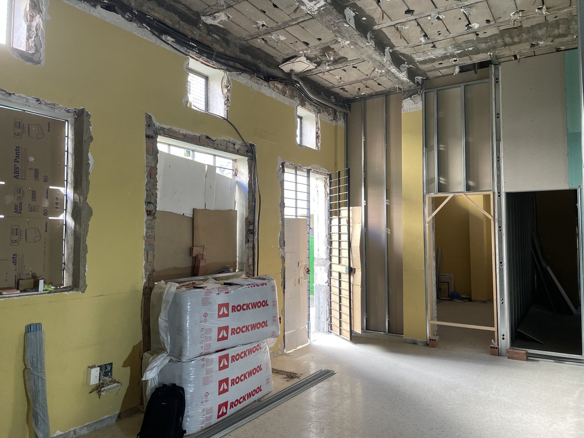 claveproyectos's tweet photo. Visita de obra, avanzando con la reforma integral de esta vivienda en Triana #reformas #proyectos #obras #mejoraenergetica #vivienda #sevilla #claveproyectos https://t.co/YT3l8FWK8X