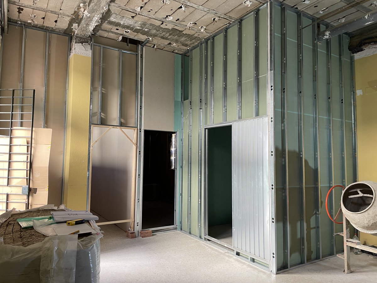 claveproyectos's tweet photo. Visita de obra, avanzando con la reforma integral de esta vivienda en Triana #reformas #proyectos #obras #mejoraenergetica #vivienda #sevilla #claveproyectos https://t.co/YT3l8FWK8X