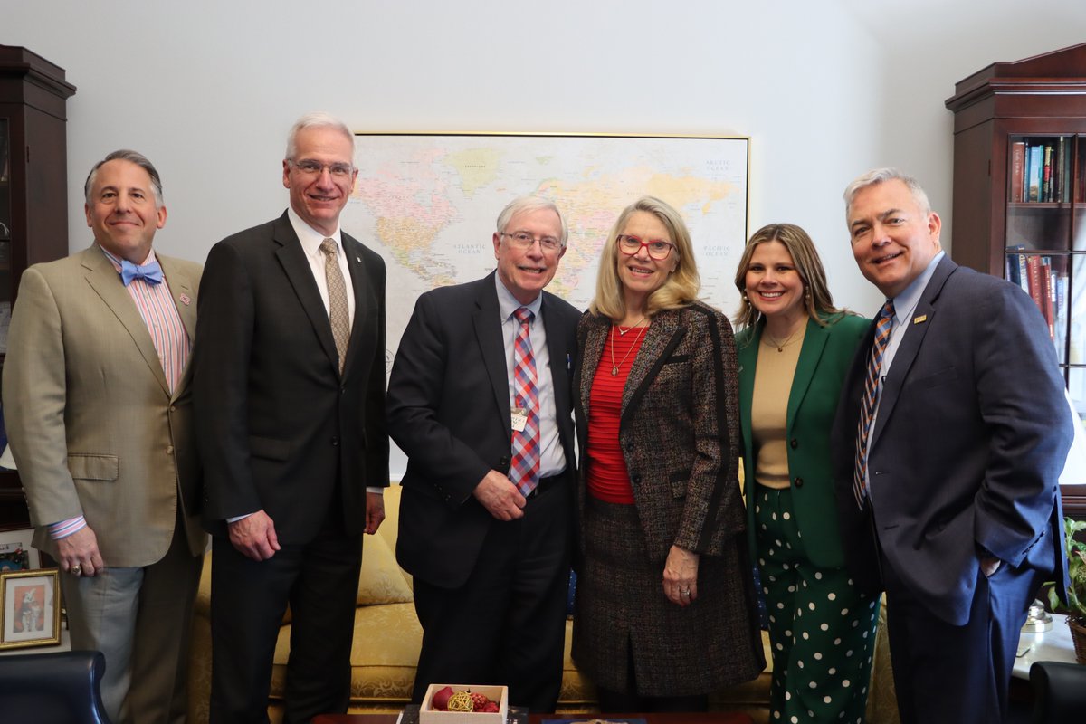 I had the pleasure of meeting with various hospital leaders from West Virginia. It’s critical that both doctors and their patients have access to the proper tools, medicine, and resources. I am thankful to our #WV hospitals for providing care in the state.