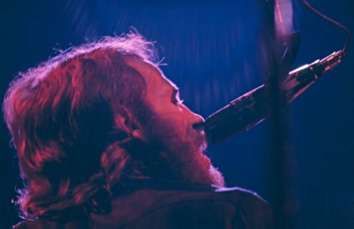 Levon Helm performing with The Band at the Academy of Music in New York, during their run of shows on December 28th-31, 1971. Recordings from the concert were released as the live concert album 'Rock Of Ages' in 1972. 

Photo: Ernst Haas #LevonHelm