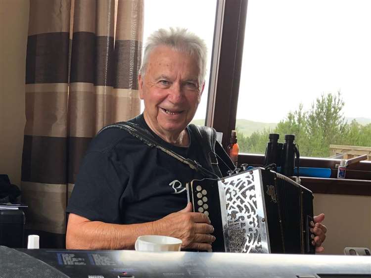 Sad news that the button-key accordionist Fergie MacDonald, MBE, has died at the age of 86. The 'Ceilidh King' was a true legend. Rest in peace. (pic credit: Inverness Courier)