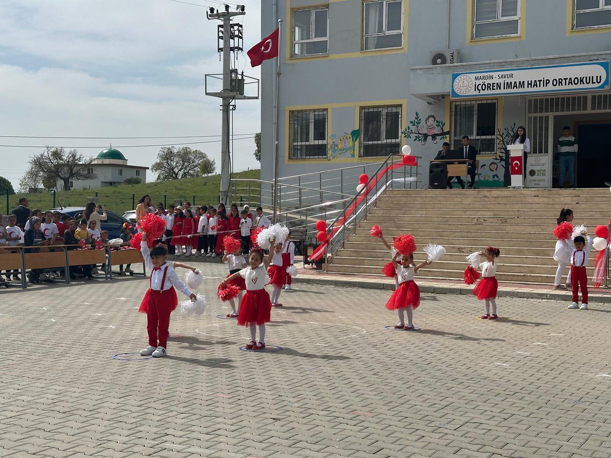 ImamSavur's tweet photo. 23 Nisan Ulusal Egemenlik ve Çocuk Bayramı kutlu olsun 🇹🇷🇹🇷
@mardinilmem 
@Murat69_Demir 
@SavurMem 
@avnisengul80 https://t.co/pUmk8Lld8j