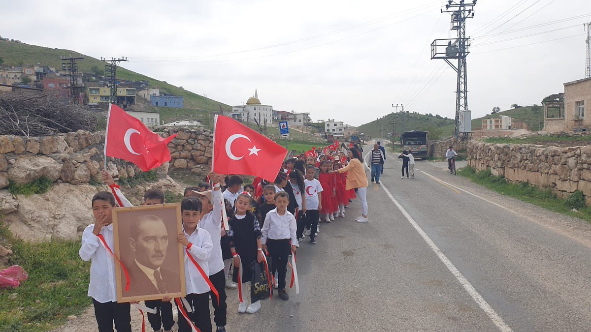 ImamSavur's tweet photo. 23 Nisan Ulusal Egemenlik ve Çocuk Bayramı kutlu olsun 🇹🇷🇹🇷
@mardinilmem 
@Murat69_Demir 
@SavurMem 
@avnisengul80 https://t.co/pUmk8Lld8j