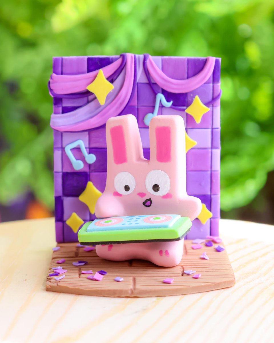 CottoneeSocks tweet media