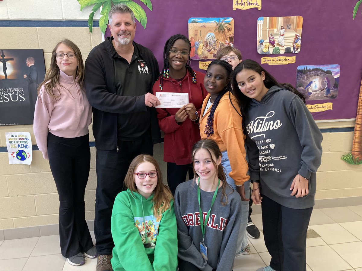 shcsparis's tweet photo. A group of amazing kids created a small toy shop that netted $500 for Salvation Army. Great initiative and generosity! https://t.co/M7u3Sa75Ob