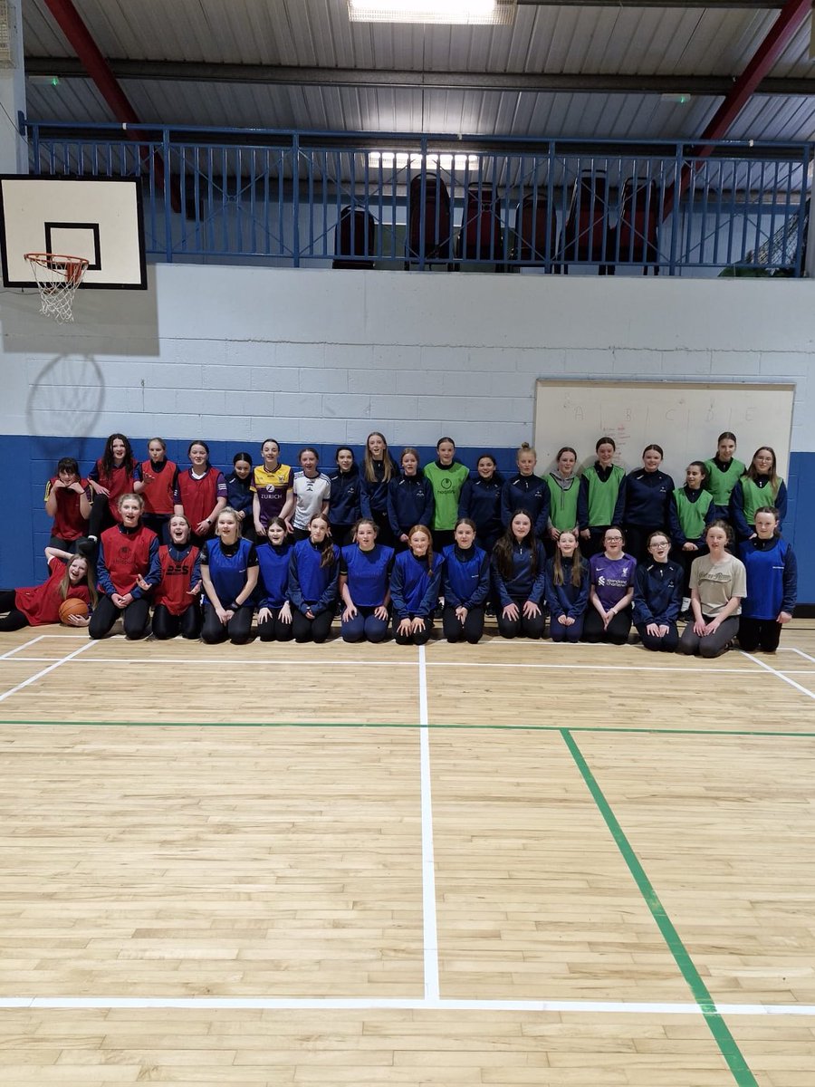 Healthy Active Week is in full swing in CB. Big thanks to our sponsors @FreshtodayL, Pettits, Enniscorthy and Centra, Templeshannon. The weather is on our side too ☀️☀️