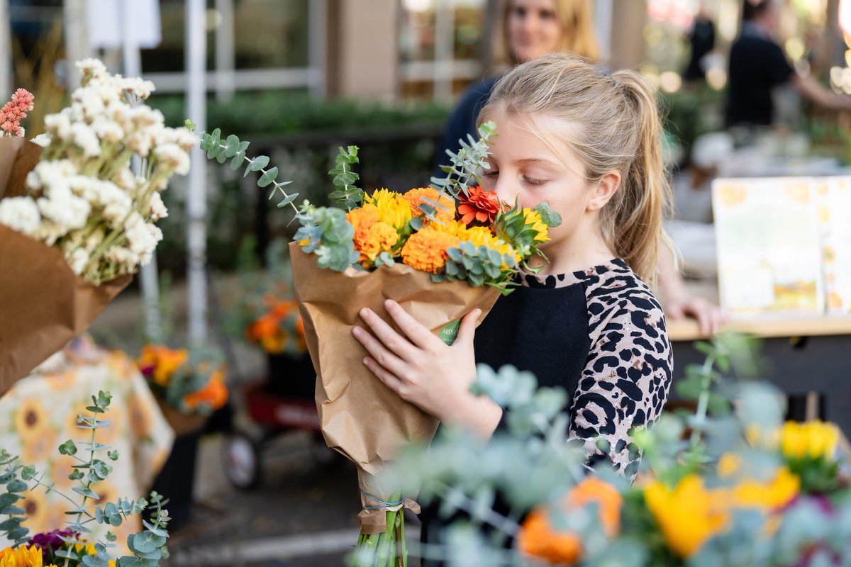 We're less than ✌️ weeks out from the <a href="/TDBank_US/">TD Bank</a> Saturday Market presented by <a href="/theprismahealth/">Prisma Health</a> returning to Main Street on Saturday, May 4! 🌞🍓

📆: Saturdays | Starting May 4
⏰: 8 a.m. to noon
📍: Main + McBee 

#gvilleevents #gvillesatmarket #whatsgoingonGVL