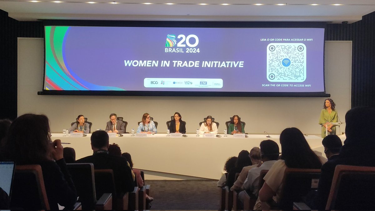 We are starting! The opening panel starts with Constanza Negri, #B20Brazil Sherpa, Janaína Gama (@W20Brasil), Maria Helena Guarezi (@mindasmulheres), Tatiana Prazeres (@MDICoficial), Ambassador Fernando Pimentel and Verônica Prates.