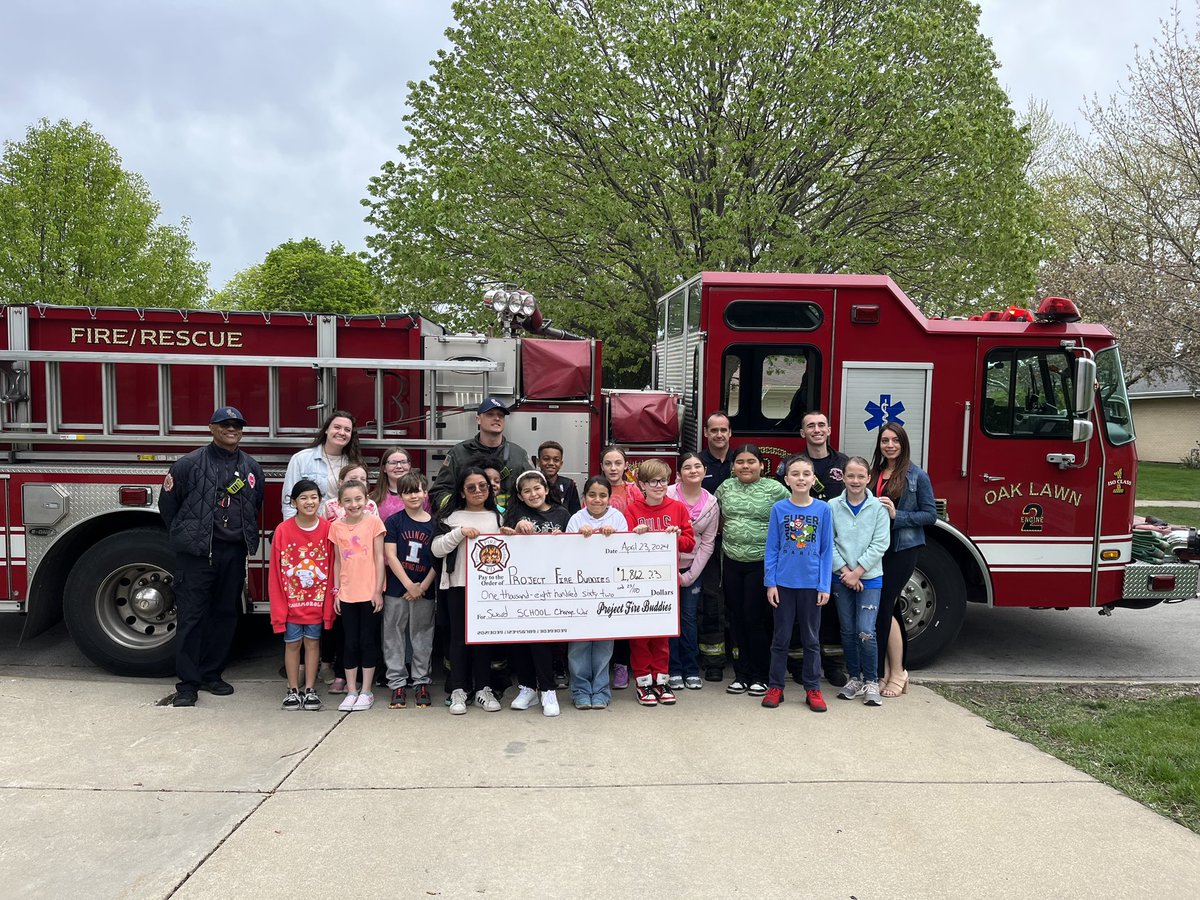 It's a great day when @D123Sward Kindness Club and @PFireBuddies partner up! The Sward Kindness Club presented their big check for $1862.23 to #projectfirebuddies and we're surprised by a special Fire Truck visit! #DoGood #GoEagles @OLHD123