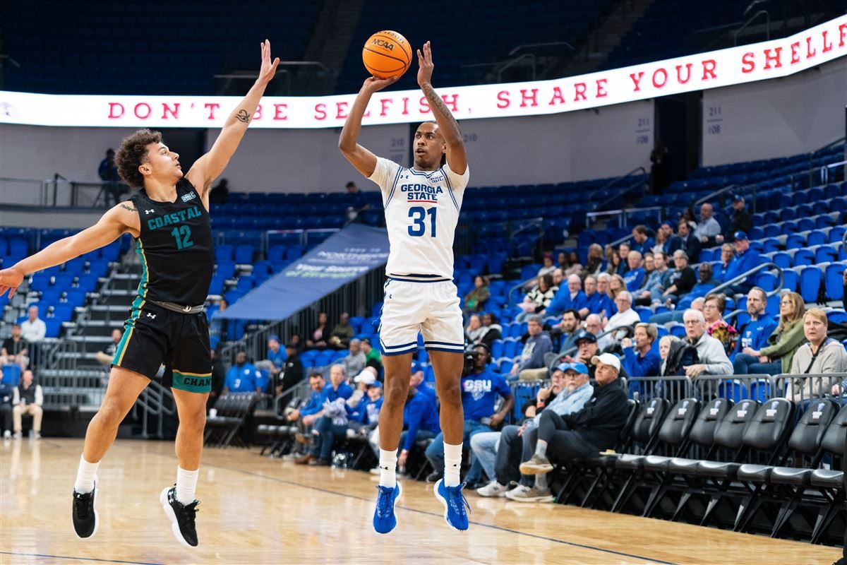 #UNLVMBB has reached out to Lucas Taylor. The 6'5 Georgia State transfer averaged 14.5 pts, 3 rebs, and 1.8 ast as a junior last season.