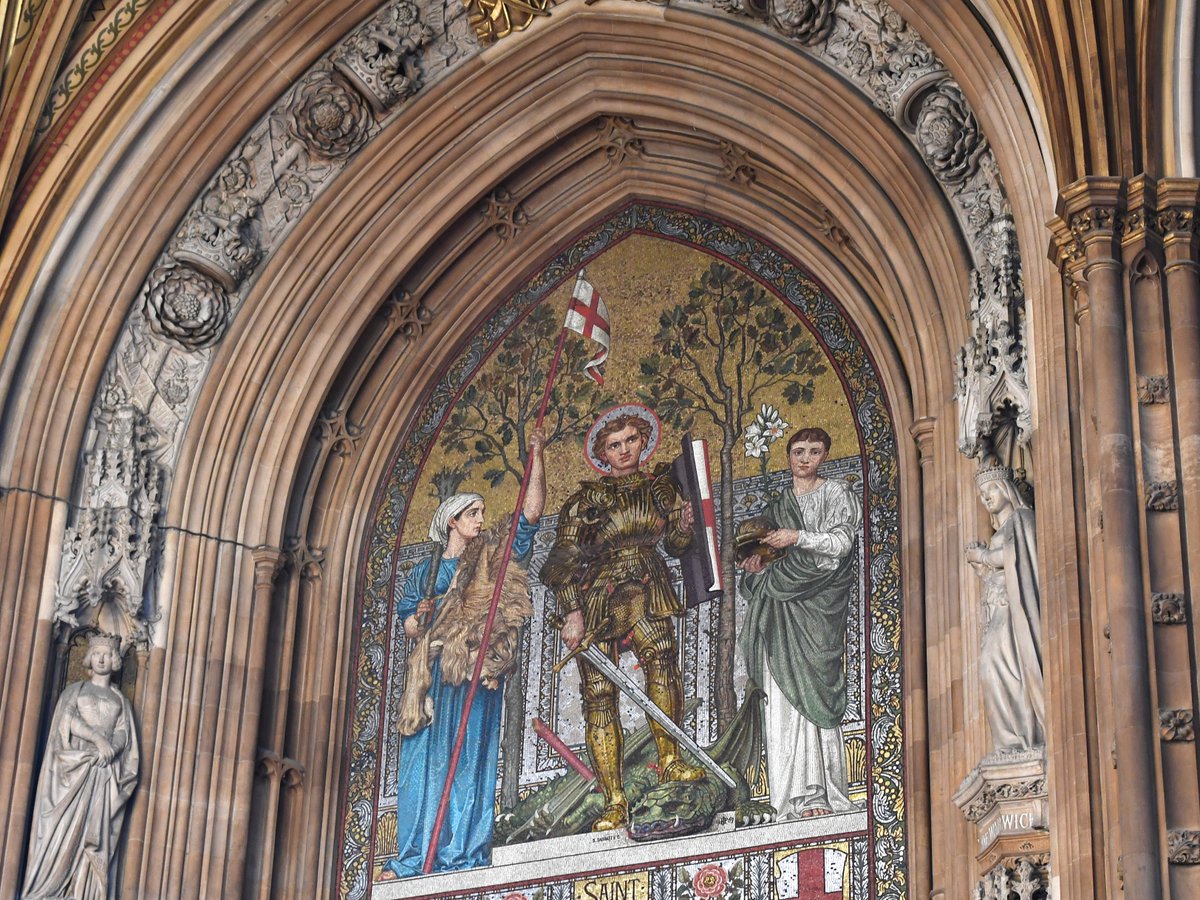 Happy St George’s Day - St George makes up one of the four mosaics in Central Lobby in the Palace of Westminster.