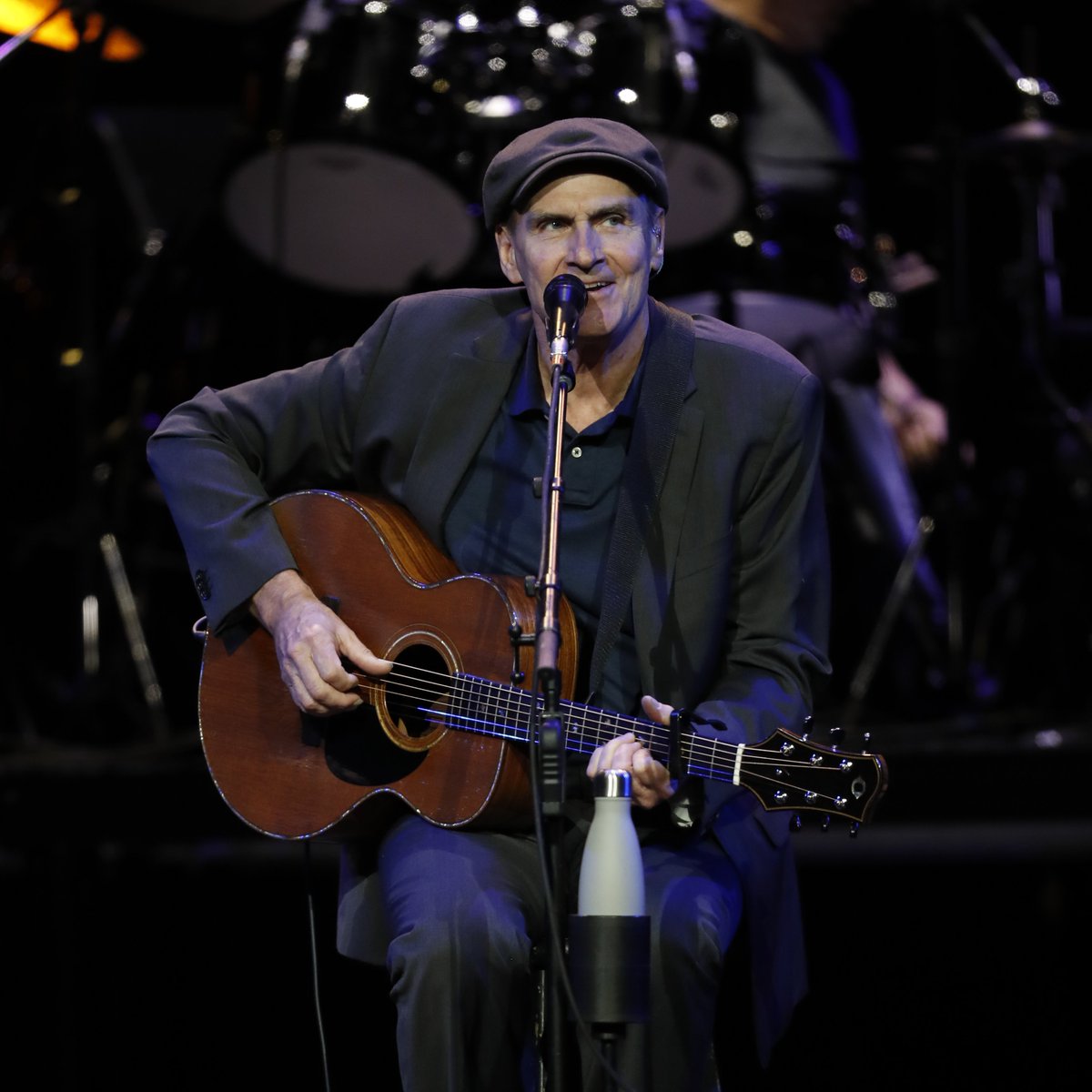 🎶 See @JamesTaylor_com when he comes back to Bridgestone Arena on June 12 > bit.ly/3T9kXun