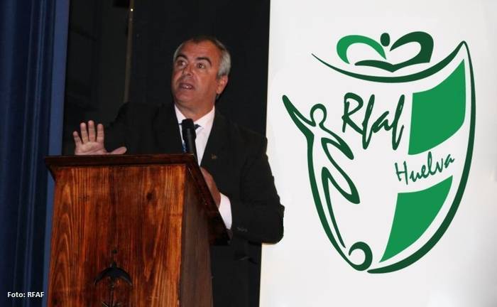 RFAFHuelva's tweet photo. 🖋D. Pablo Lozano, Presidente de la @RFAF , realizó en el día de ayer el nombramiento de D. José Antonio Fernández Pérez, como Presidente Delegado de la #RFAF Huelva para la legislatura 24/28 y responsable de juveniles de la RFAF. https://t.co/mYAlfKnQe6