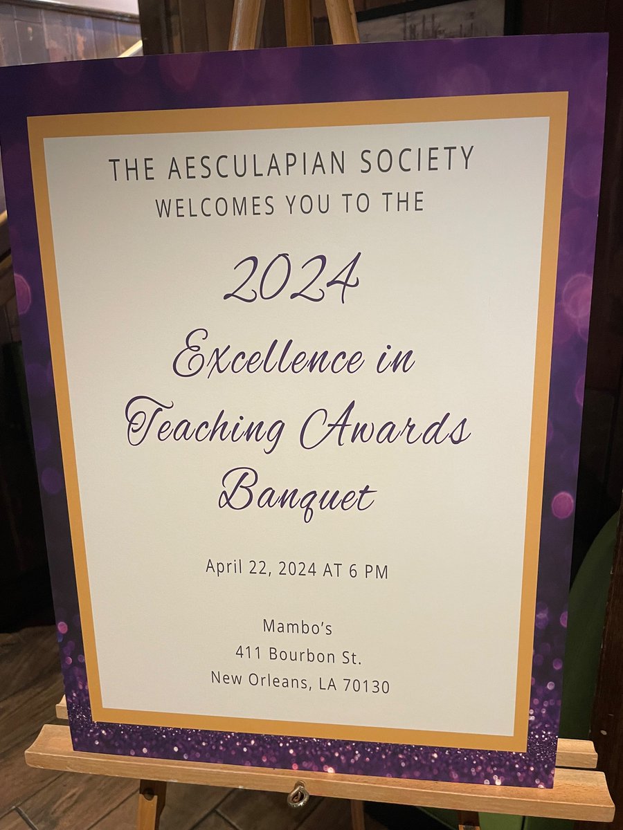 rebeccamaitski's tweet photo. A great night celebrating our amazing teachers and mentors at our Aesculapian Society banquet 🩺👩🏻‍⚕️ https://t.co/aS4m4cdMuJ