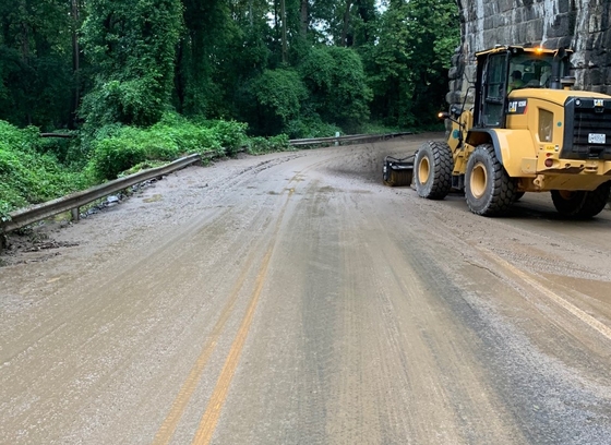 For a list of the latest @HoCoGov maintained rds scheduled to be swept as part of the County's DPW Bureau of Highways' street sweeping program: howardcountymd.gov/public-works/s…. For ?s or concerns abt this program, contact Highways at 410-313-7450 or email highways@howardcountymd.gov.