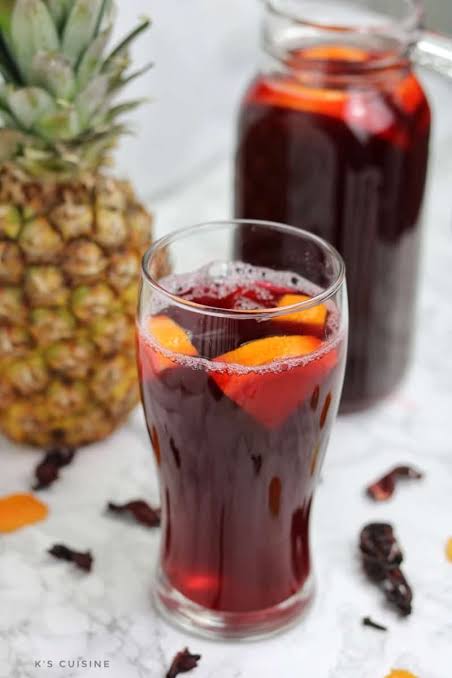 Here's why you should drink hibiscus tea (ZOBO)🍷 today:

A must read THREAD 🧵

Hibiscus tea(ZOBO) 🍷is a type of herbal tea associated with many possible health benefits.

Benefits 👇