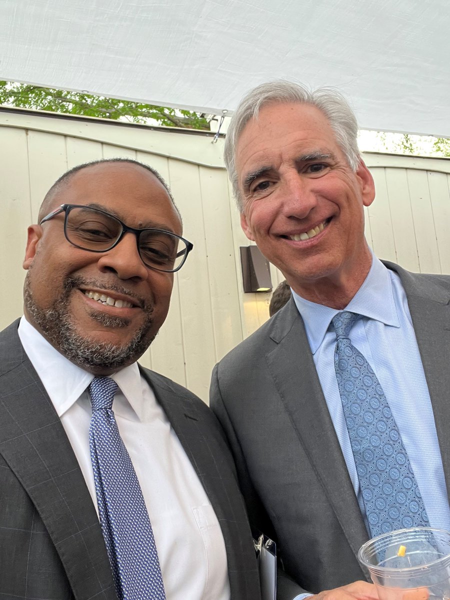 Holland_Knight's tweet photo. Earlier this week, #SportsLaw attorney Tyrone Thomas met with Senator @CoryBooker, #NCAA President @CharlieBakerMA and other #sports industry leaders to discuss next steps in the world of #college #athletics. Thanks to Tom McMillen for making this valuable conversation happen! https://t.co/HCHlTgj5N3