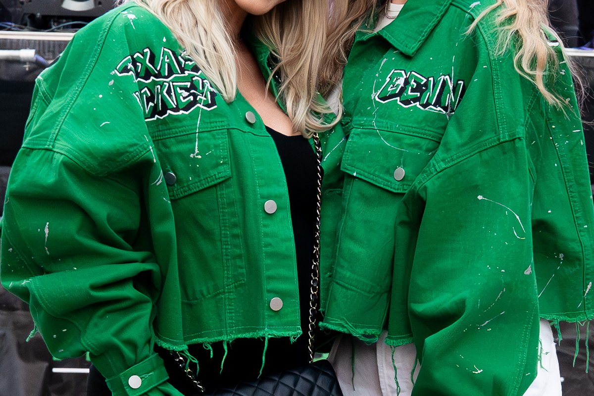 The ladies have done it again 🔥 Kristina and Julia worked with @tkopaintings to design gorgeous Victory Green denim jackets with hand painted player numbers and 'Dallas Stars' on the back, with 'Texas Hockey' and their Star's name on the front 🤩