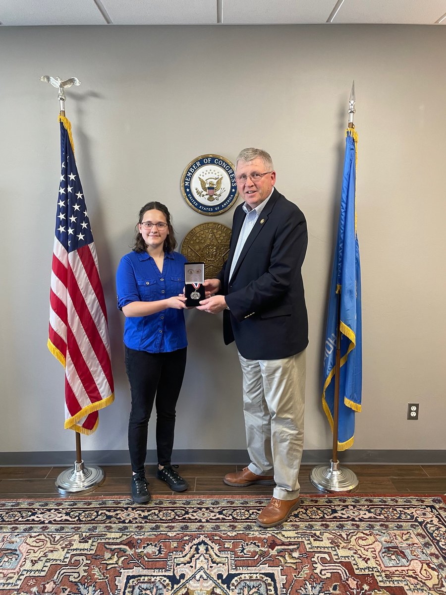 I had the honor of presenting the Congressional Award this week to Alyssa, who just submitted a medical innovation research project at the @hosafhp State Leadership Conference. Congratulations, Alyssa!