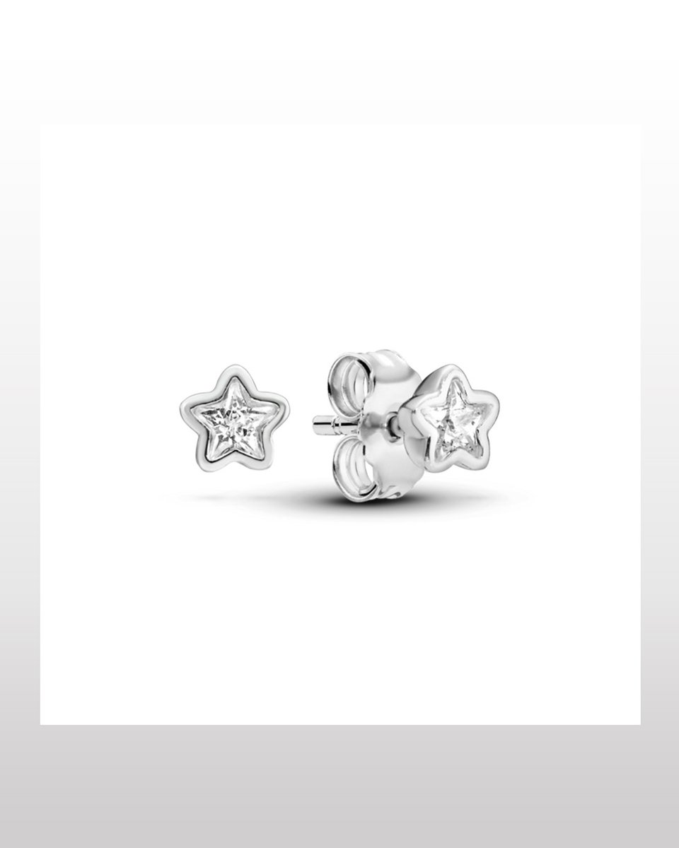 Twinkle, twinkle like a star ✨ Discover the perfect gift to give with our Sparkling Star Stud Earrings for just £25! Shop now: to.pandora.net/cxlZFM